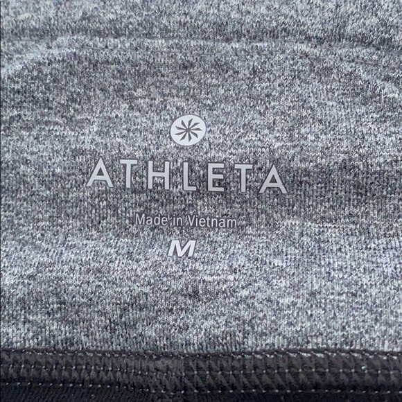 Athleta Be Free 2 in 1 Skirted Capri Leggings - Picture 9 of 9